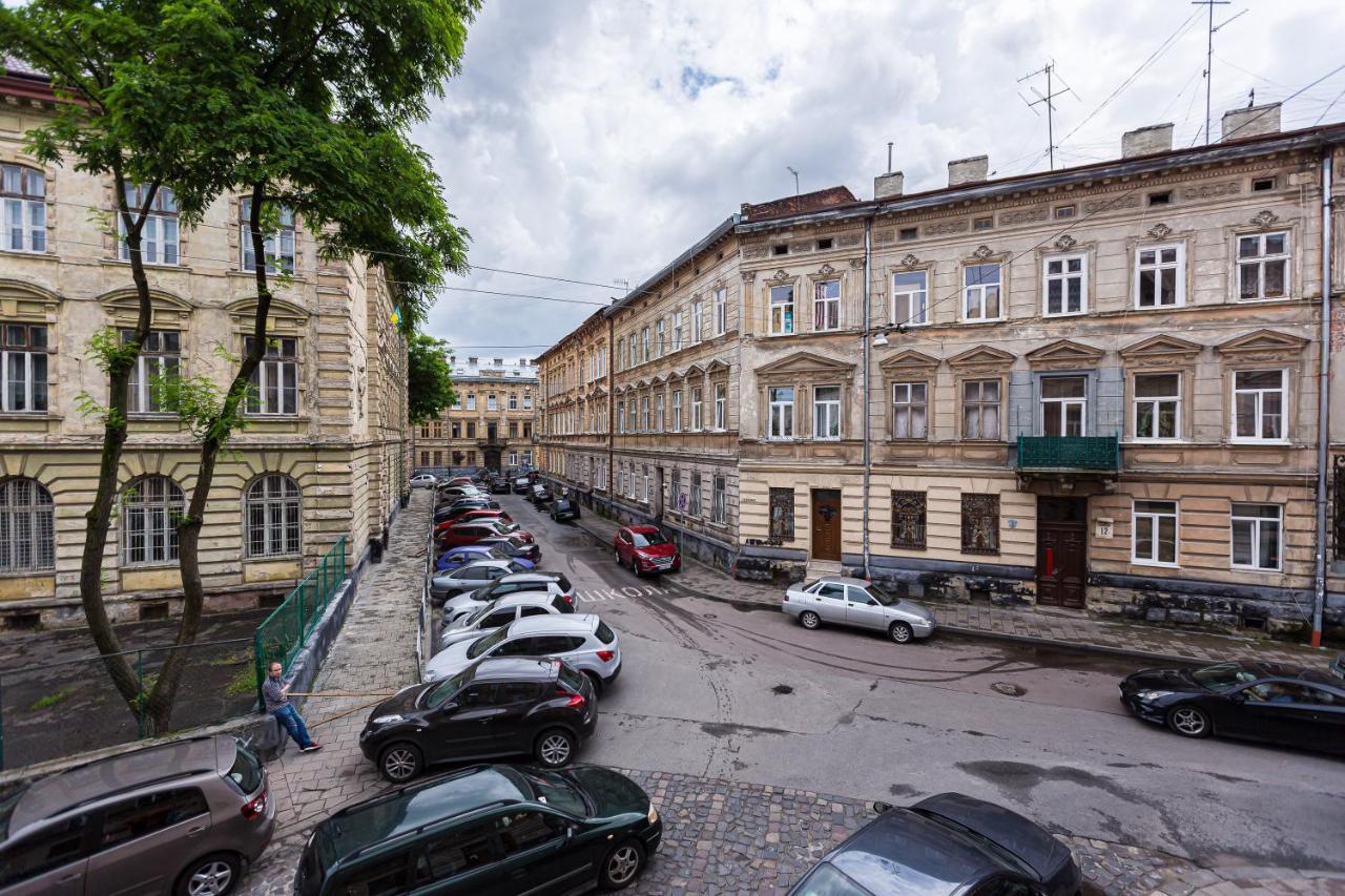 Сучасна Квартира По Вул Дарії Гусяк 9 Біля Краківського Leopoli Esterno foto